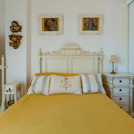 Atico Castillo Appartement *